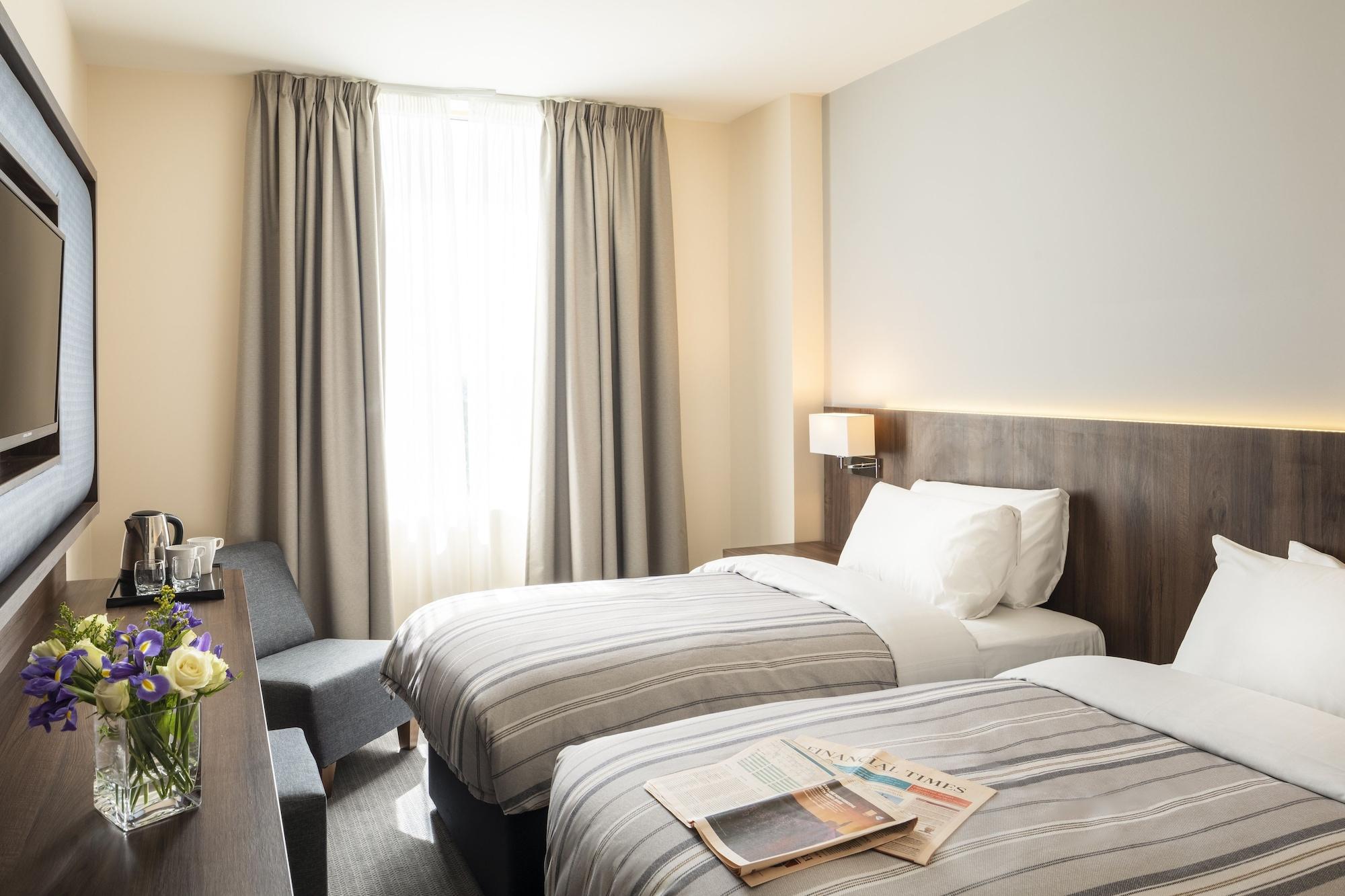 St Giles Heathrow - A St Giles Hotel Feltham Kültér fotó