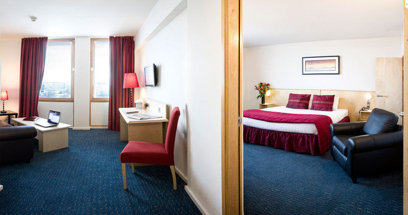 St Giles Heathrow - A St Giles Hotel Feltham Kültér fotó