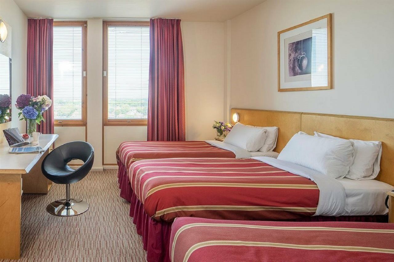 St Giles Heathrow - A St Giles Hotel Feltham Kültér fotó